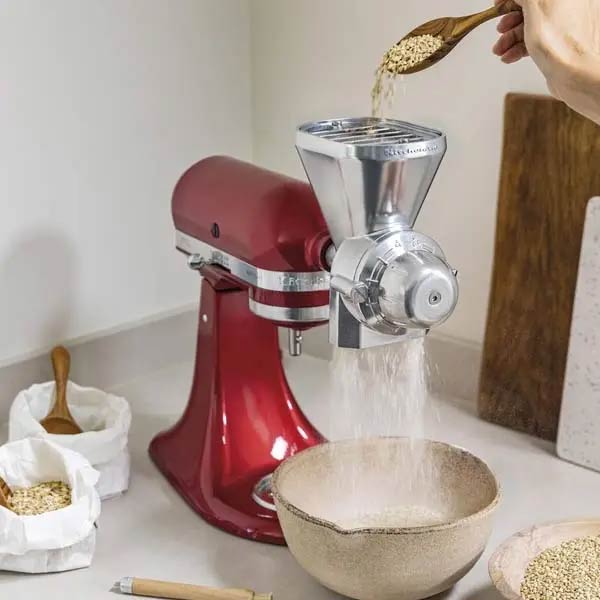 Kitchen Aid Artisal 4.8L + 3L bowl, pouring shield, whip, dough hook, flat beater